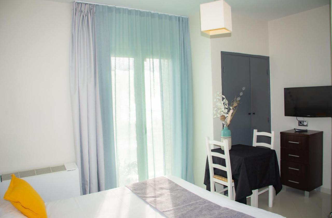 Hotel Et Appartements Reine D'Azur Roquebrune-Cap-Martin Eksteriør bilde