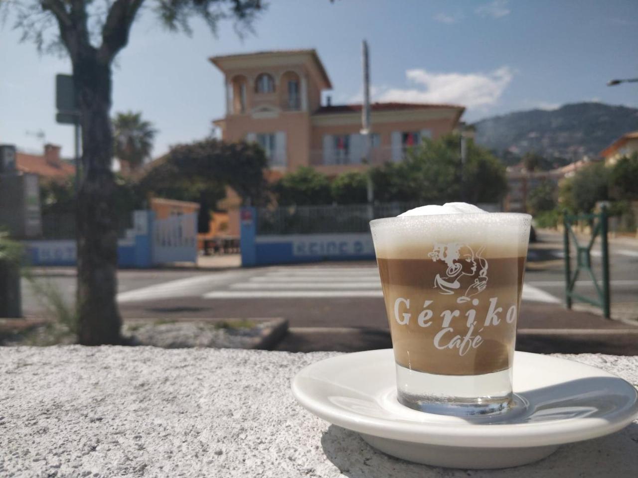 Hotel Et Appartements Reine D'Azur Roquebrune-Cap-Martin Eksteriør bilde